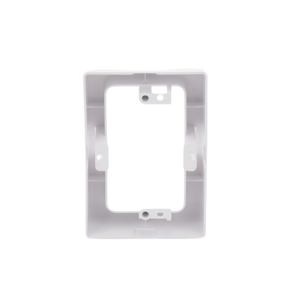 Caja sin fondo Universal, Color blanco de PVC auto extinguible (7900-02002)