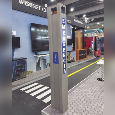 Gabinete tipo Torre para Sistema de Alerta  Mediante Equipo Fanvil I12-N-01P y estrobo (No incluidos).