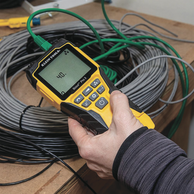 Probador Scout™ Pro 3 con kit de transmisores remotos Test-n-Map™ (Inspección PoE)