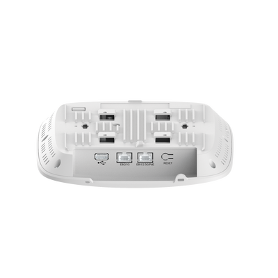 Punto de Acceso Empresarial Wi-Fi 6/6E XE3-4 / 3 Radios (2.4, 5 y 6 GHz) Definidos por Software (SDR) / Hasta 1,500 Clientes / Gestión desde la Nube cnMaestro / Seguridad WPA3 / Montaje en Techo o Plafón / Alimentación PoE