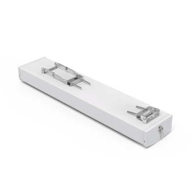 Antena Sectorial para Exterior / Frecuencia 1710-2190 MHz / Ganancia 18 dBi / Ancho de Banda 480 MHz / VSWR ≤1.5 / Potencia Máxima 200W / IP65 / Montaje en Tubo