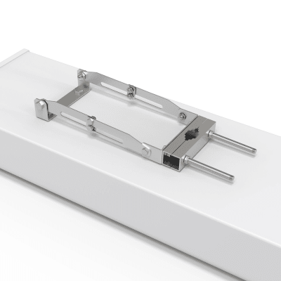 Antena Sectorial para Exterior / Frecuencia 1710-2190 MHz / Ganancia 18 dBi / Ancho de Banda 480 MHz / VSWR ≤1.5 / Potencia Máxima 200W / IP65 / Montaje en Tubo