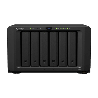 NAS Synology DiskStation DS1621+ | 6 Bahías | Procesador AMD Ryzen V1500B | 4 GB DDR4 ECC | Expansión Hasta 16 Bahías | 2 Ranuras M.2 NVMe | Puerto 10GbE RJ-45 | Compatibilidad RAID | Btrfs | Virtualización | Caché SSD.