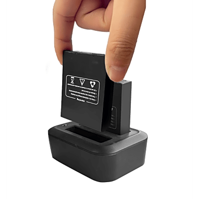 Base de Carga Dual para Baterías de Bodycam| Compatible con XMRX5V2| Diseño Compacto | Carga Rápida Dual |  Indicadores de Estado| Material ABS | No incluye Bateria.