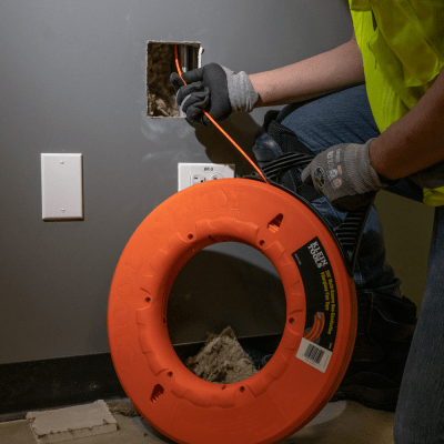 Guías Jalacables de Fibra de Vidrio Multirranuradas / Diseño de Baja Fricción / Rendimiento de Fibra de Vidrio a Costo 25% Más Bajo / No Conductoras / Guía de Espiral de Acero de 7''