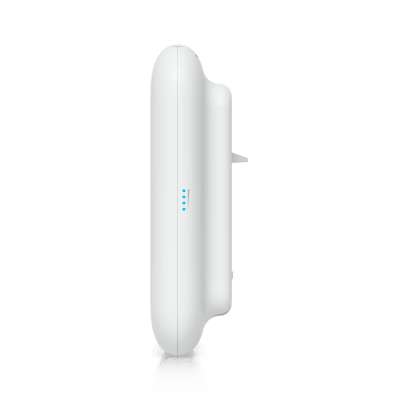 U7 Pro Outdoor WiFi 7 Tri-Banda para Exteriores IP67 con Soporte 6 GHz, Antena Direccional Integrada, Cobertura de hasta 465 m² y Capacidad para 300 Usuarios