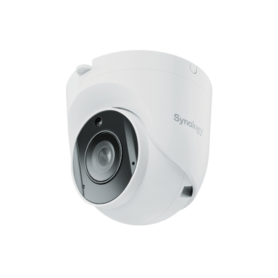 Cámara de Vigilancia TC500 | 5 Megapíxeles (2880x1620) | Lente 2.8 mm (110° H) | Visión Nocturna 30 mts | IP67 | IA para Detección de Personas y Vehículos | Compatible con Surveillance Station | Almacenamiento en mic