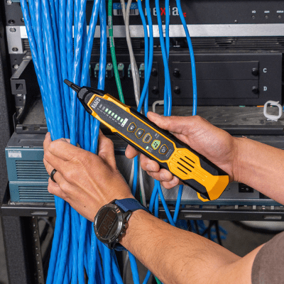 Sonda Digital Profesional / Rastreo de Tono Digital y Analógico / LED para Espacios Oscuros / Conector de Auriculares para Ruido Extremo / Modelo VDV500-223 / Cumple con Certificaciones CE y UKCA / Punta de Sonda Reemplazable