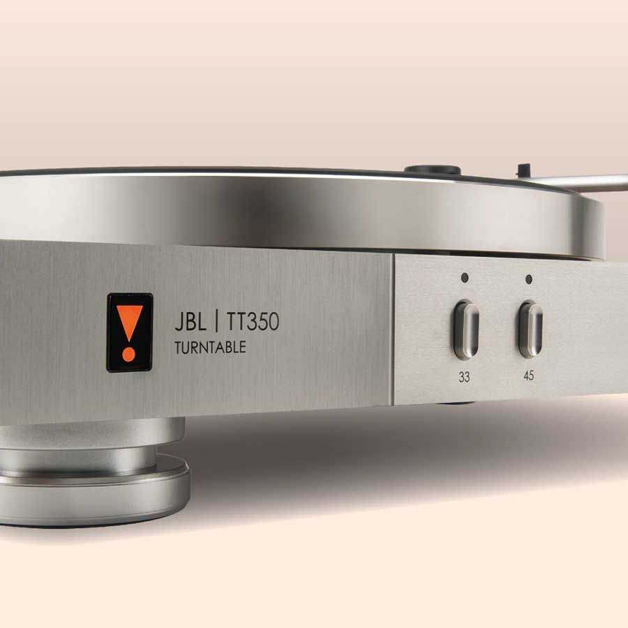 JBL TT350 Classic de Tracción Directa | Tornamesa Hi-Fi con Brazo de Aluminio y Cápsula Audio-Technica | Diseño Retro en Madera de Nogal con Control de Velocidad Preciso | Sonido Analógico Premium para Coleccionistas de Vinilos y Audiófilos