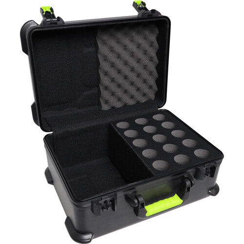 Interior del estuche Shure SH-MICCASE15 abierto con compartimentos de espuma precortada para quince de microfonos alambricos y espacio central para cables XLR.